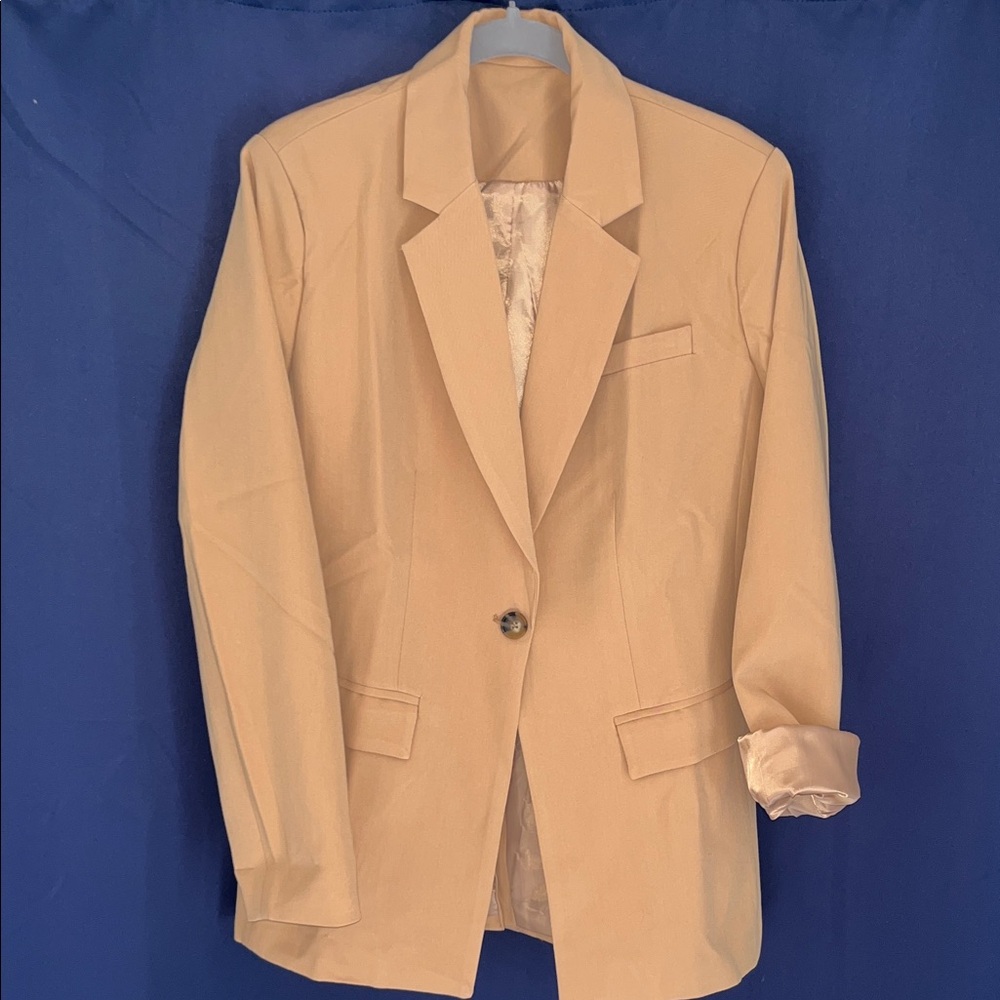 Just in time for fall! New Oversized Women's Blazer